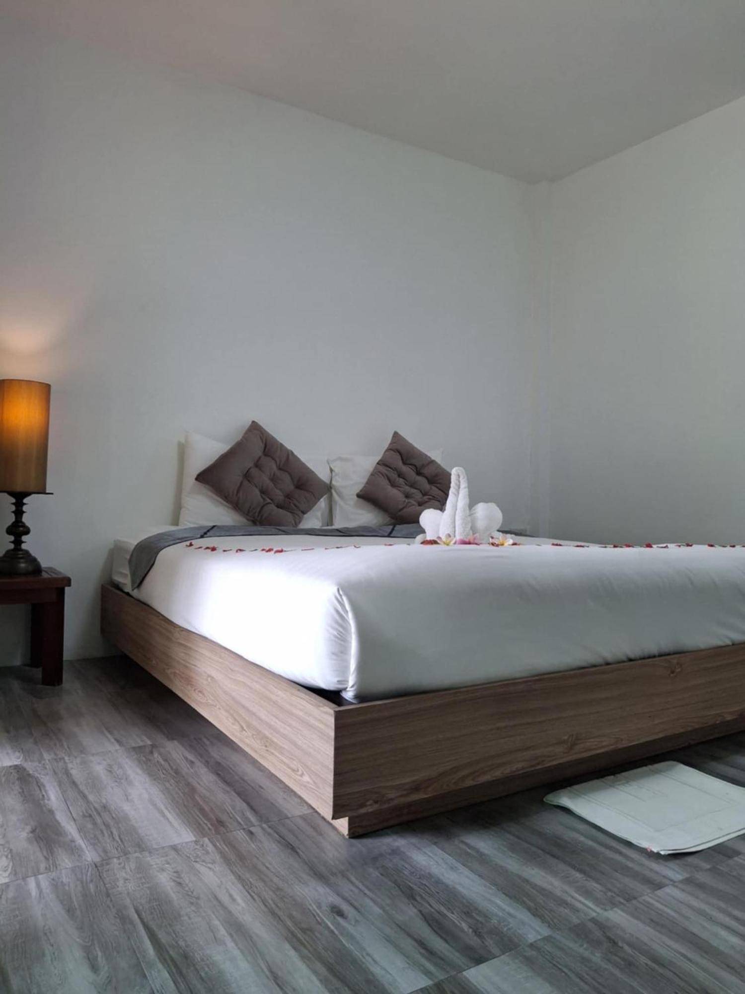 Phurin Thara Resort 란타섬 외부 사진