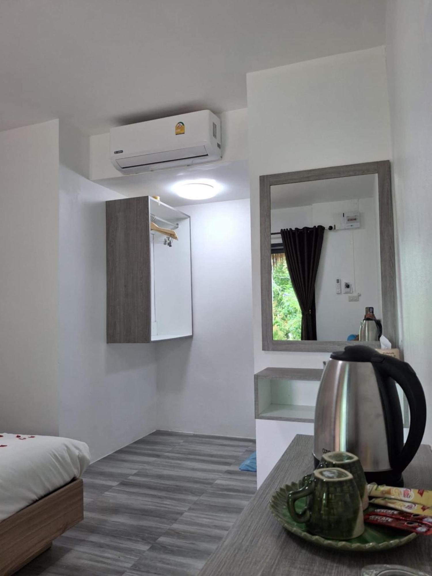 Phurin Thara Resort 란타섬 외부 사진